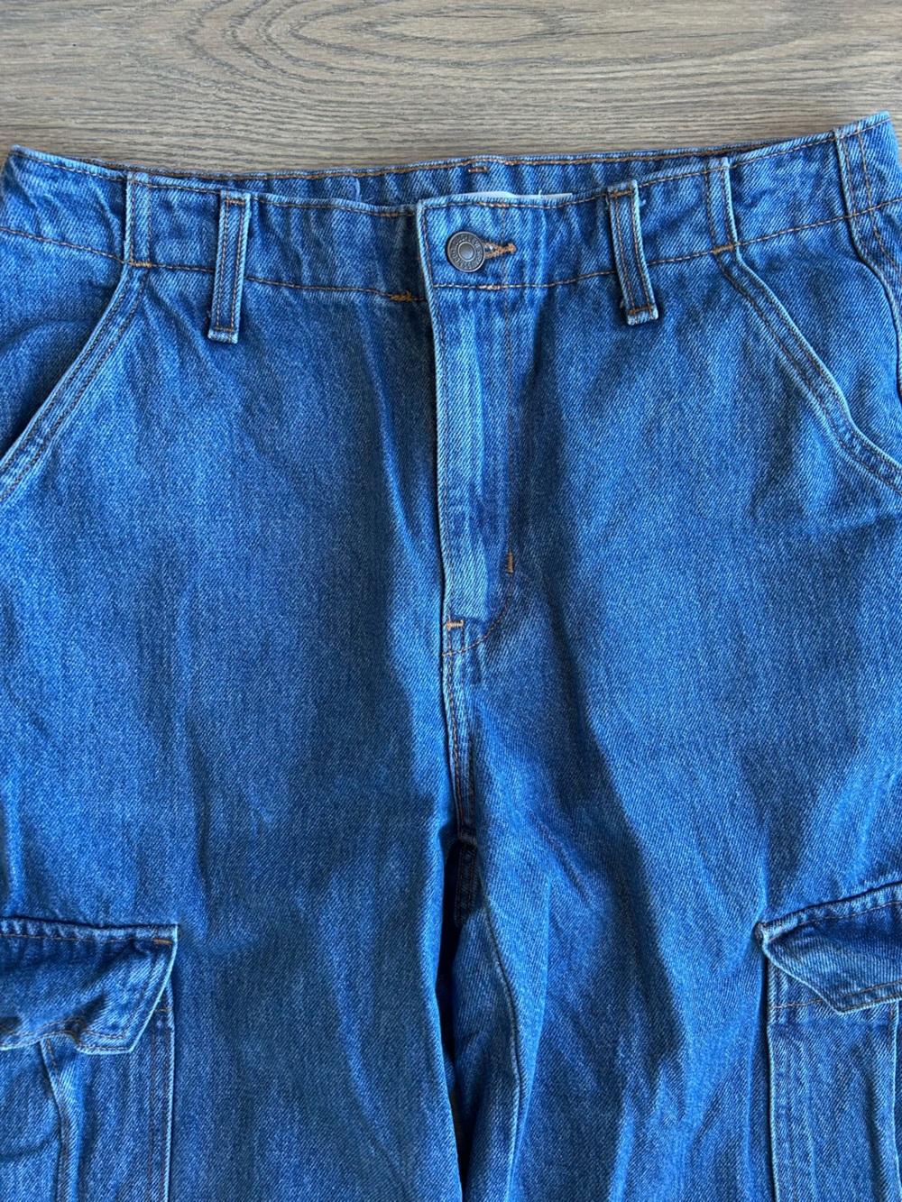 Levi’s ‘94 Baggy Denim Cargo Pants - Picture 4 of 9